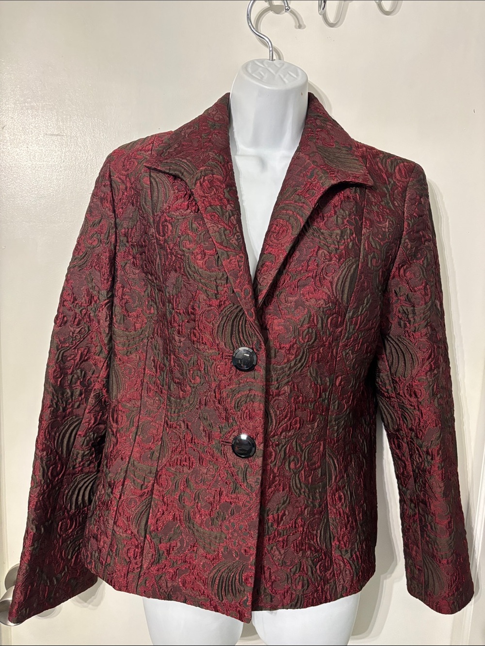Jones New York Red and Brown Textured Two-Button Blazer